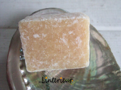 Amber cube patchouli pure