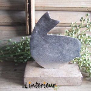 Aluminium vogel op hout