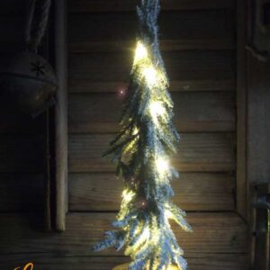 Demu boompje met lichtjes