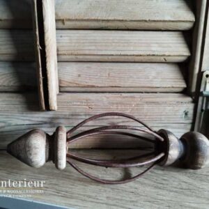 Ornament met hout