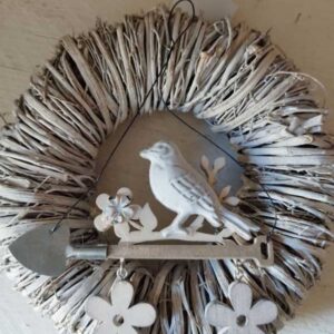 Witte krans met deco