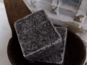 Amberblokje velvet black