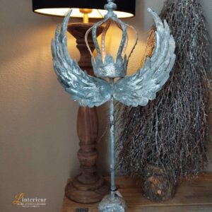 Decoratie met engelenvleugels en kroon